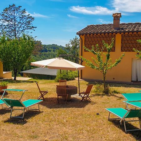 Agriturismo Podere Le Tombe Guest House Palaia Ngoại thất bức ảnh