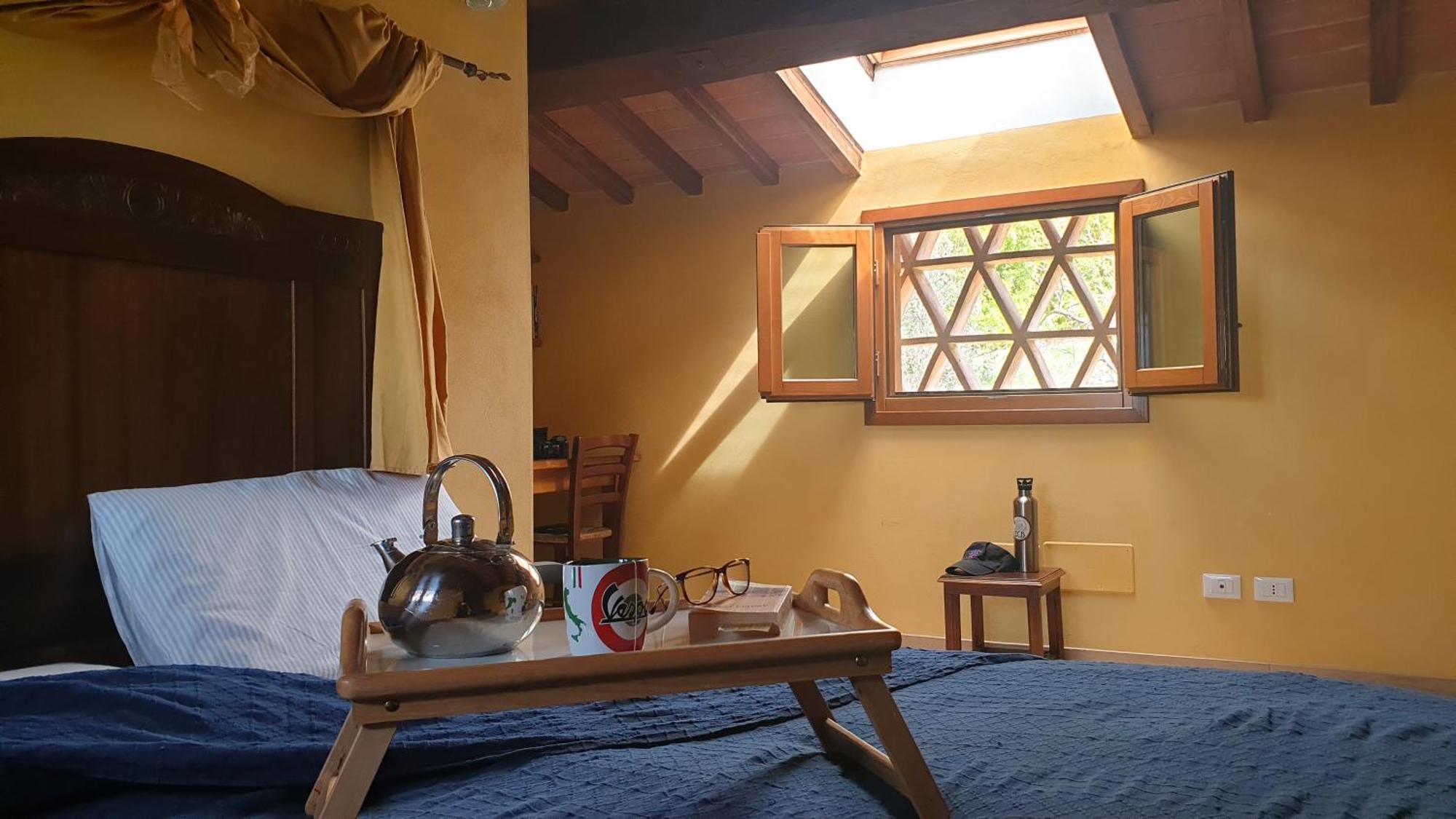 Agriturismo Podere Le Tombe Guest House Palaia Ngoại thất bức ảnh