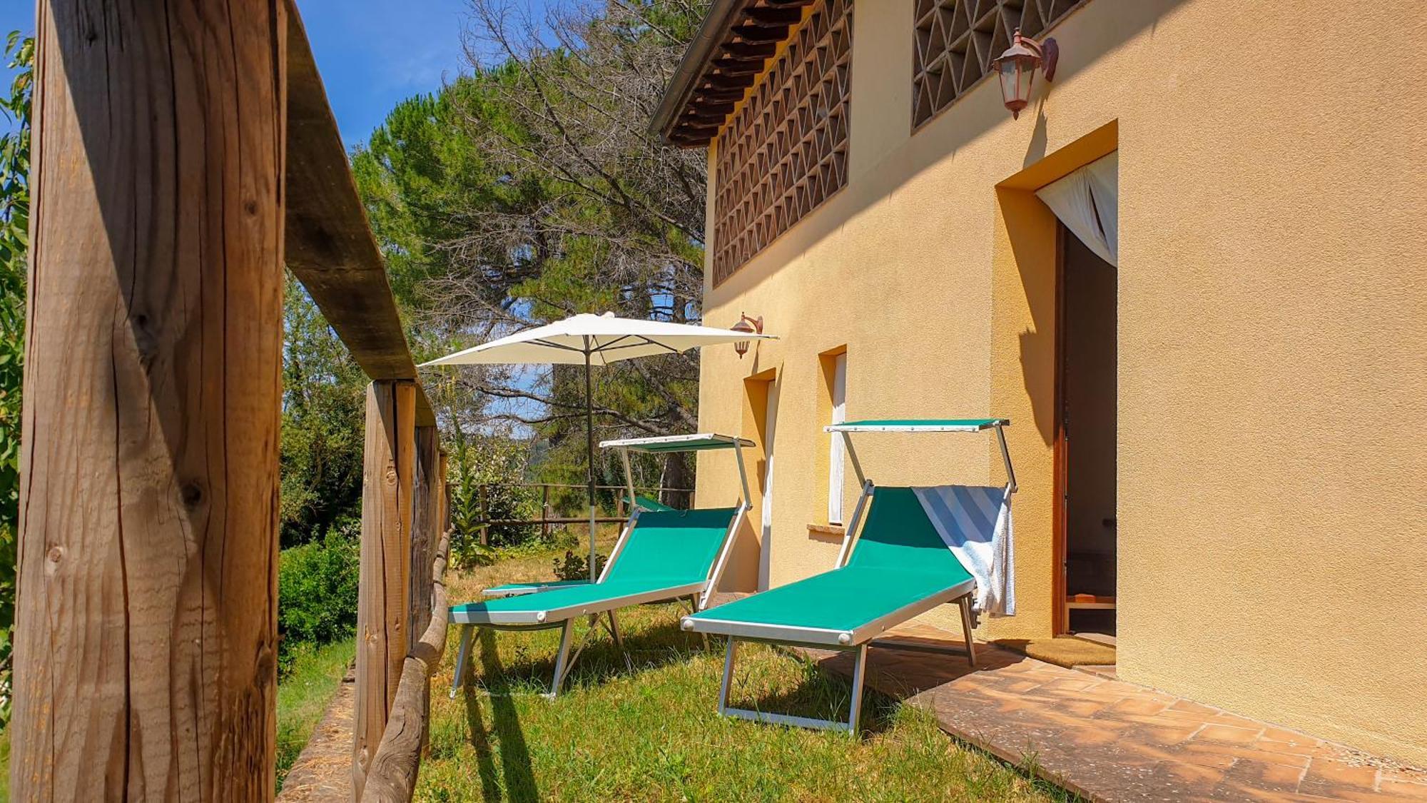 Agriturismo Podere Le Tombe Guest House Palaia Ngoại thất bức ảnh