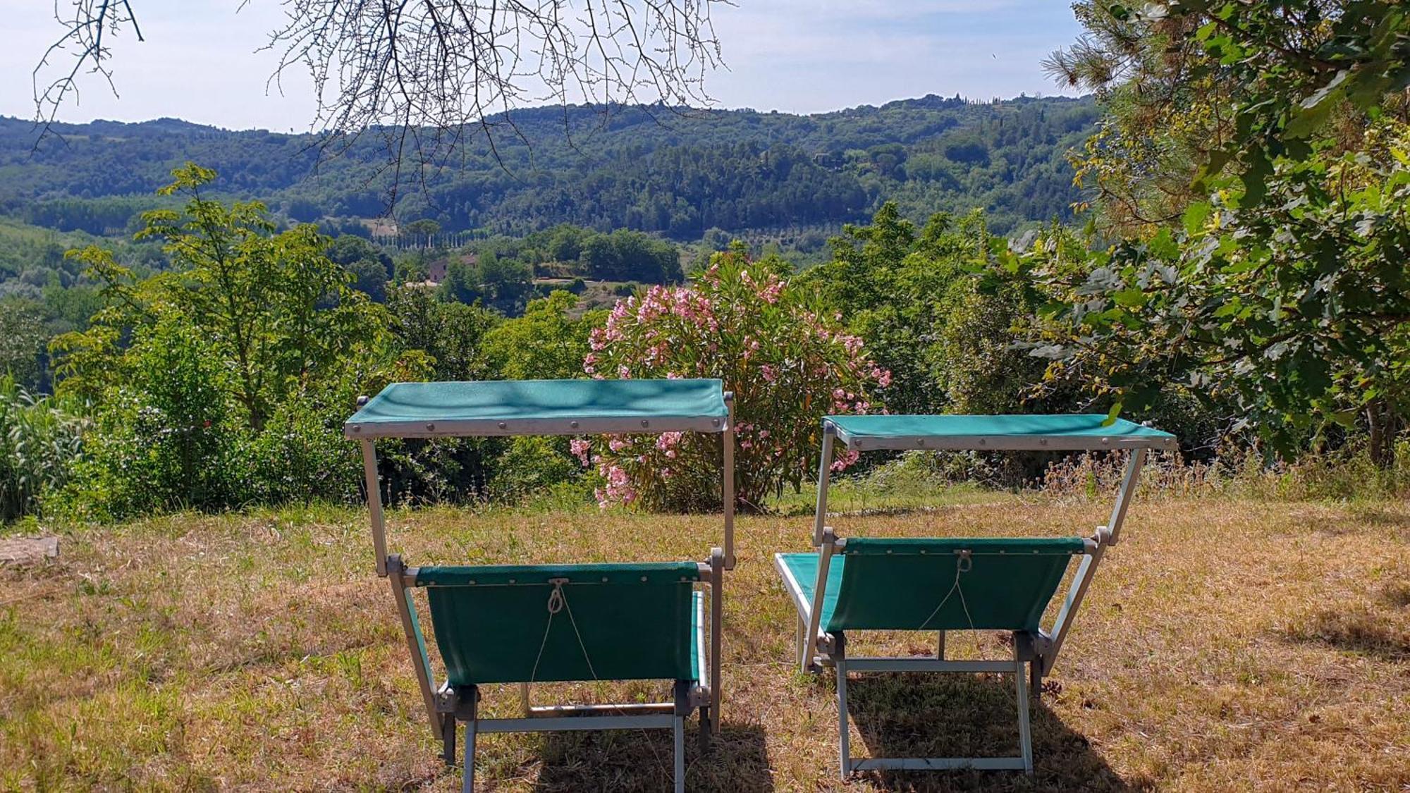 Agriturismo Podere Le Tombe Guest House Palaia Phòng bức ảnh