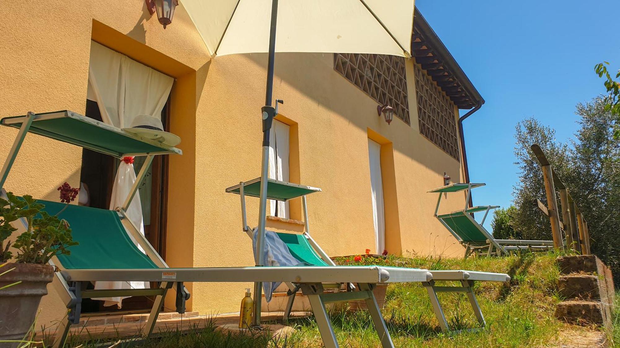 Agriturismo Podere Le Tombe Guest House Palaia Phòng bức ảnh