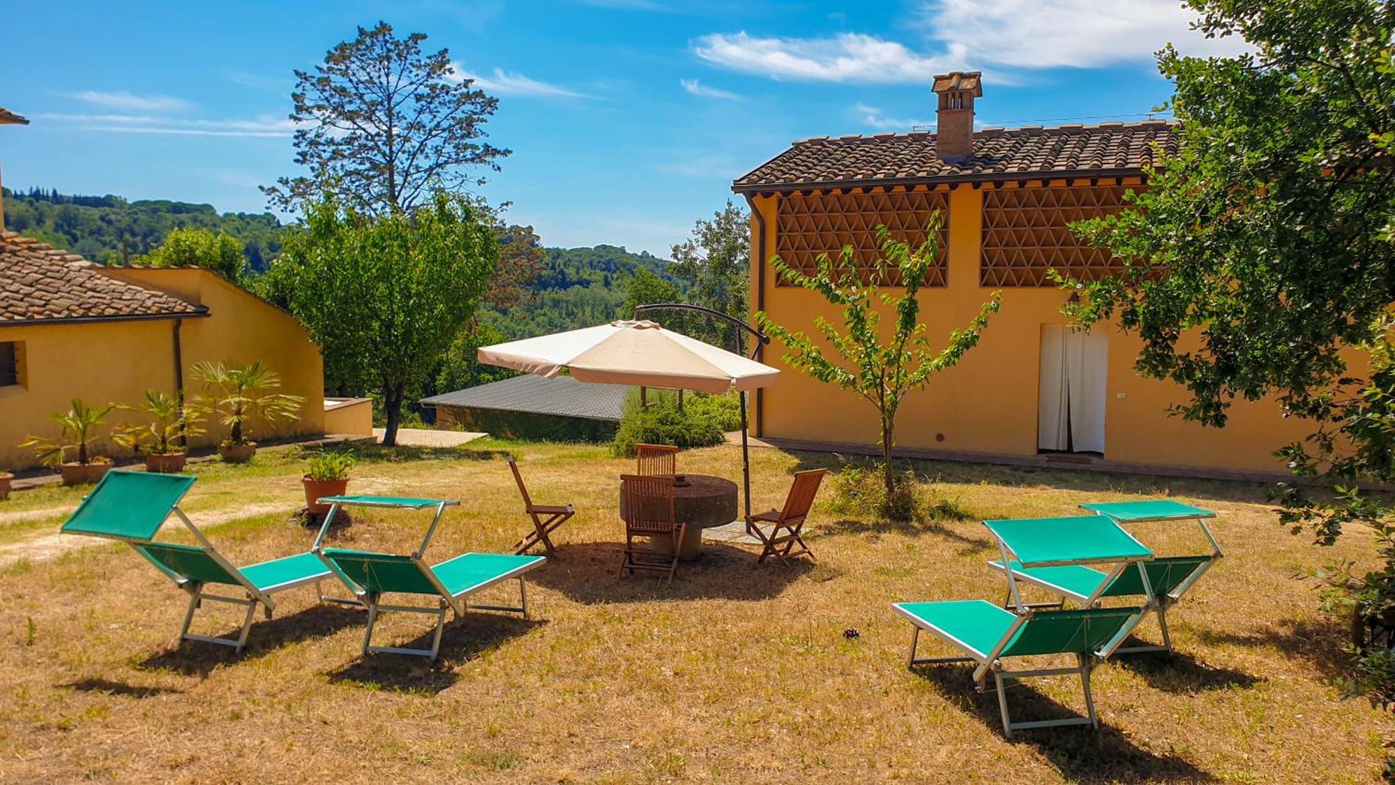 Agriturismo Podere Le Tombe Guest House Palaia Ngoại thất bức ảnh
