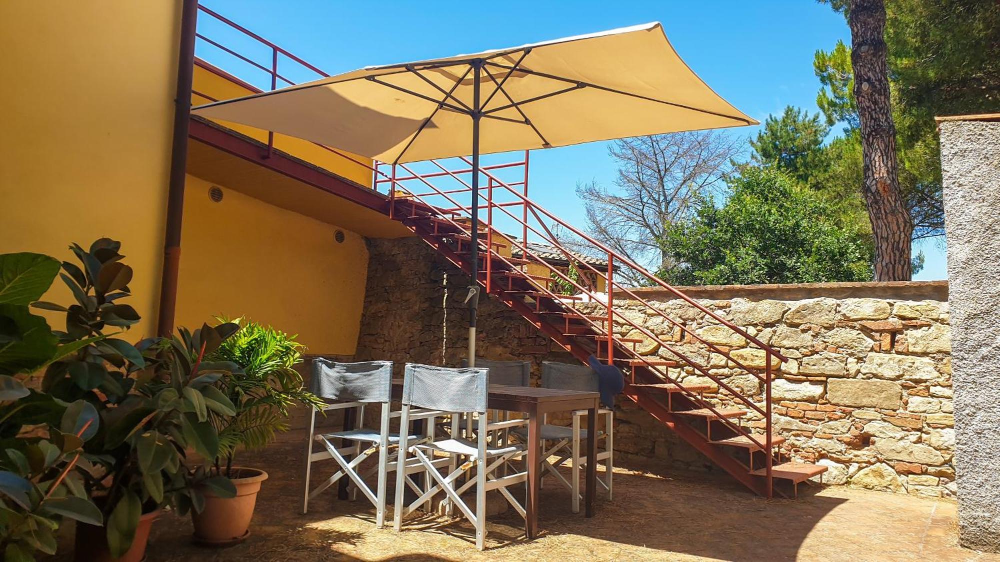 Agriturismo Podere Le Tombe Guest House Palaia Ngoại thất bức ảnh